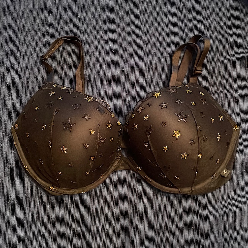 NWOT Victorias Secret 38D Star Pattern Push up bra adj straps with crossback